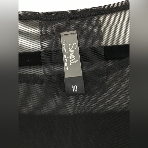 Elegant Black Sheer Long Sleeve Dress - Picture 2 of 4